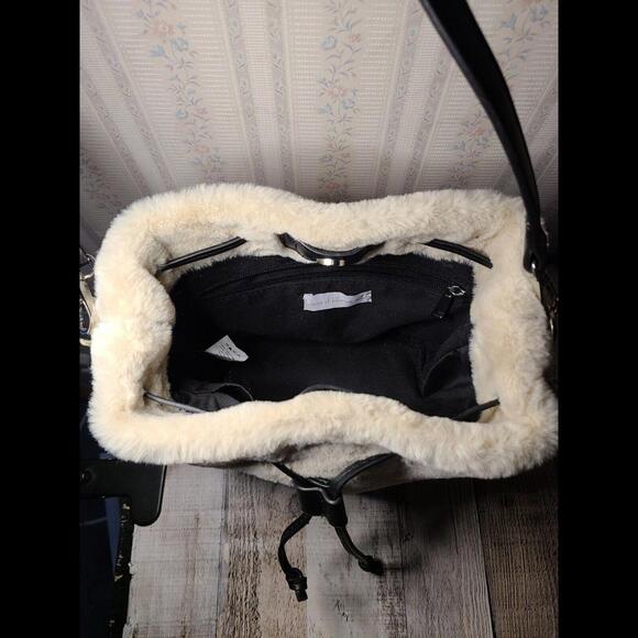 house of Harlow1960 Beige Fake Fur Purse With Drawstring Closure - Picture 3 of 9